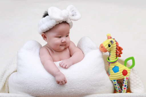 沂南宝宝几个月翻身